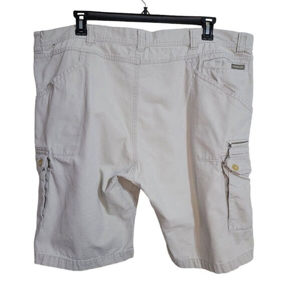 Woolrich Khaki Cargo Shorts (Size 44) - Picture 2 of 6